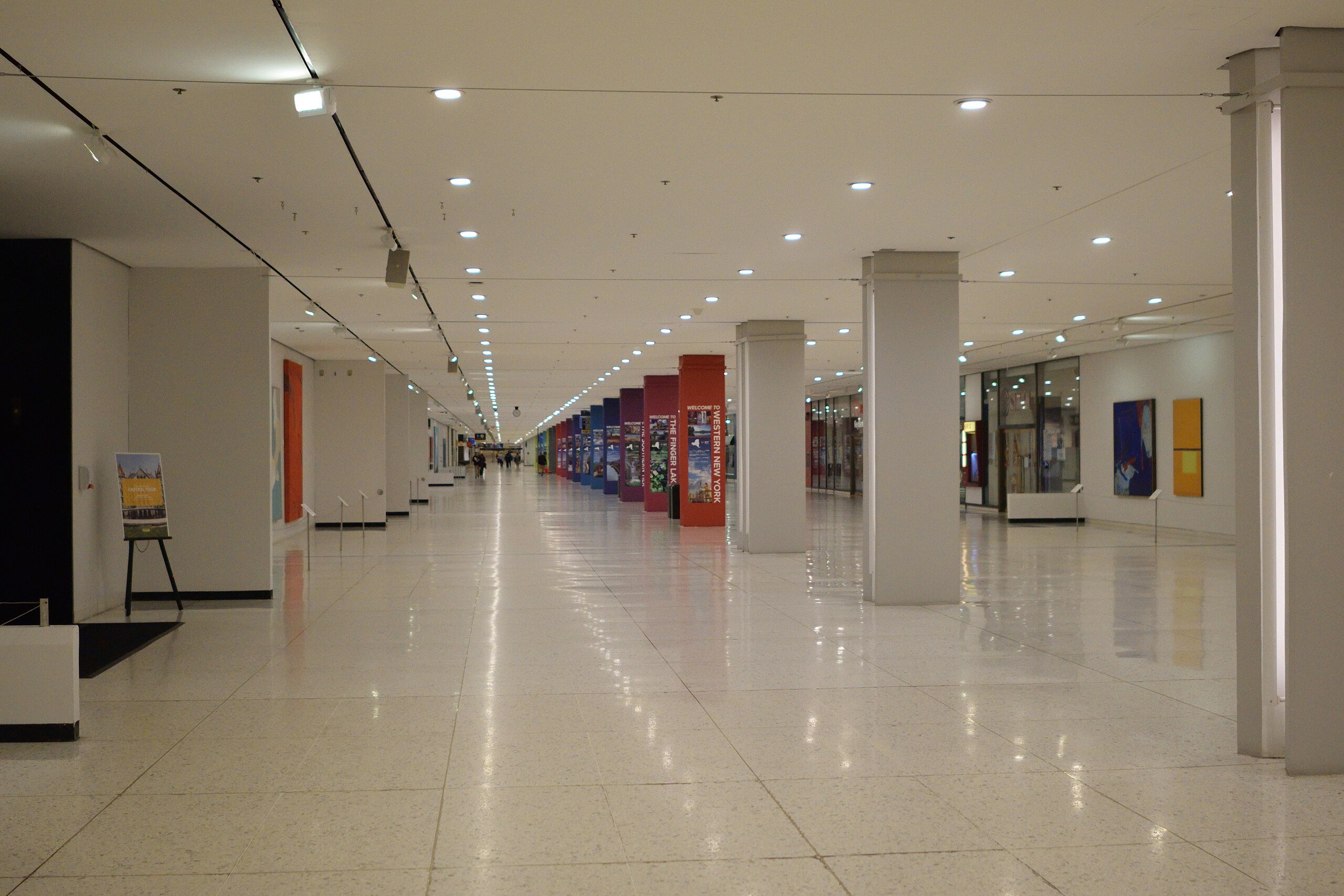 지하 컨코스 (The Concourse) 탐방